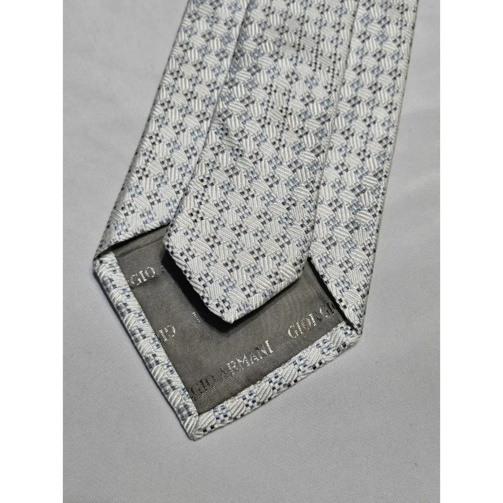 Giorgio Armani 100% Silk Luxury Italian Necktie White/Blue/Charcoal Basketwrave
